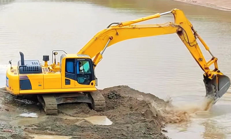 Long Reach Excavators: The Ultimate Solution for Deep Excavation ...